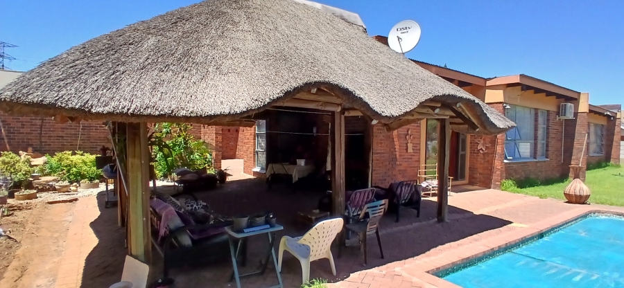 4 Bedroom Property for Sale in Universitas Free State